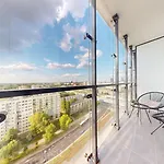Apartment Premium Skystudio Wola Warschau