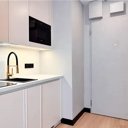 Premium Skystudio Wola Apartmán